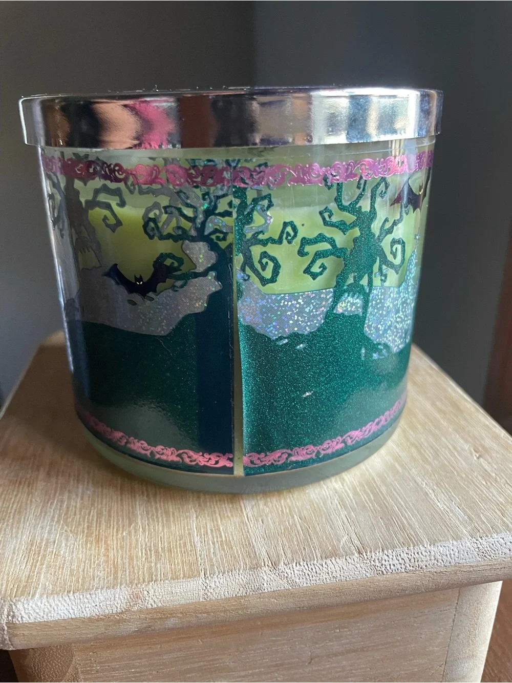 Bath and Body Works Halloween 14.5 oz Hot Cocoa and Scream Candle *Lit*